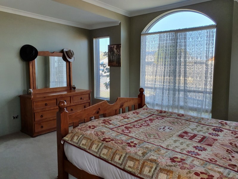 10 GILMORE STREET, Dalyellup WA 6230