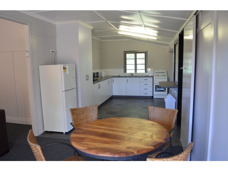 31 Kelman St, Taroom QLD 4420