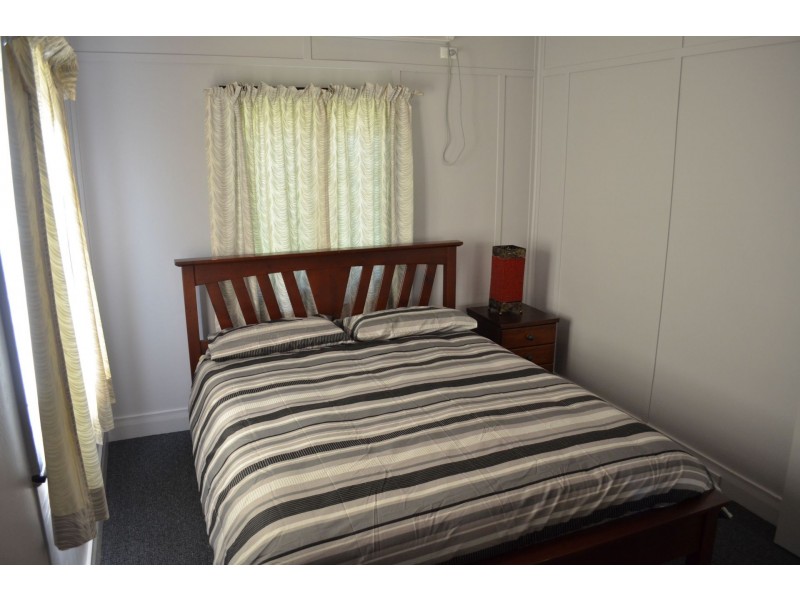 31 Kelman St, Taroom QLD 4420