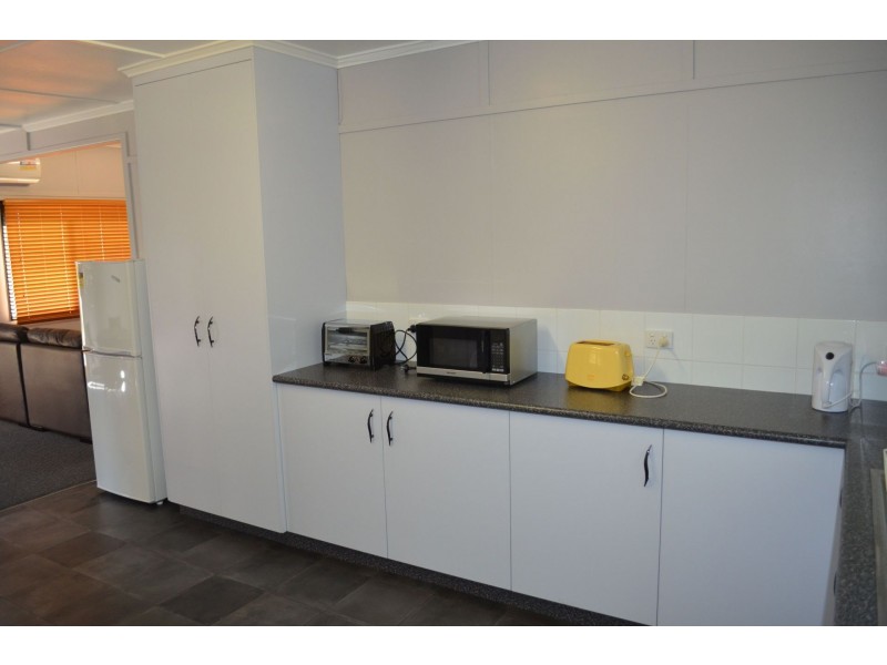 31 Kelman St, Taroom QLD 4420