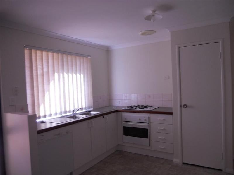 3/18-20  The Crescent, Redcliffe WA 6104