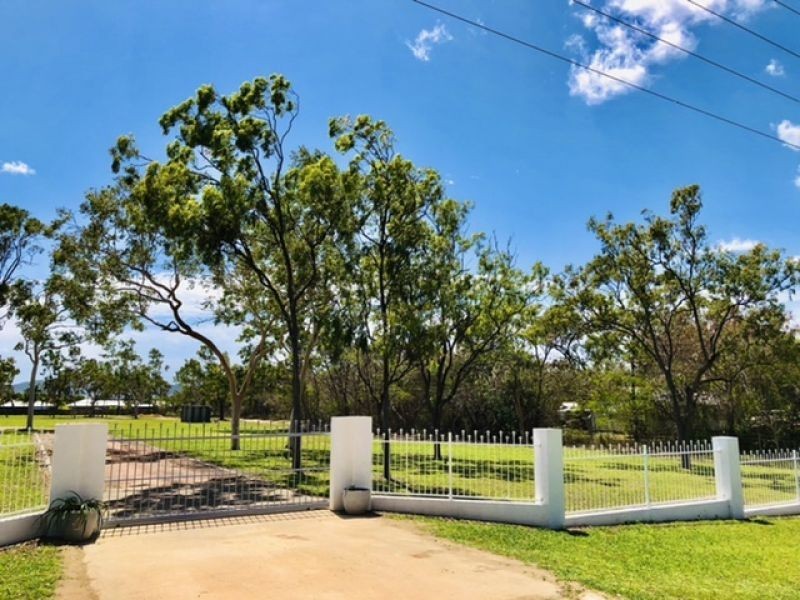 Mount Louisa QLD 4814