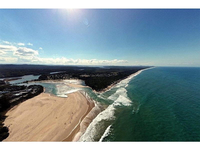 20 Dampier Court, Lake Cathie NSW 2445