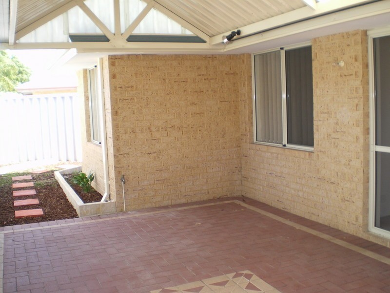 Villa 4/23 Royal Palm Drive, Warnbro WA 6169