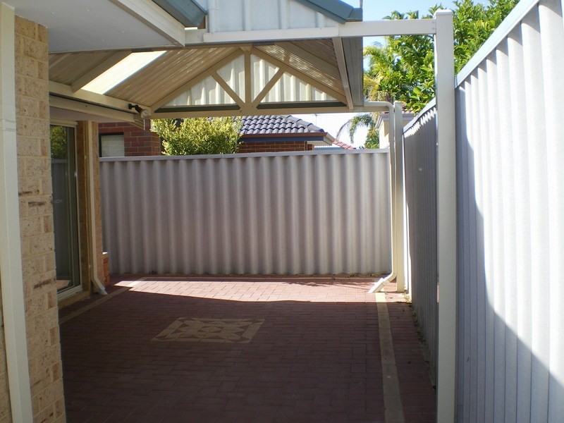 Villa 4/23 Royal Palm Drive, Warnbro WA 6169