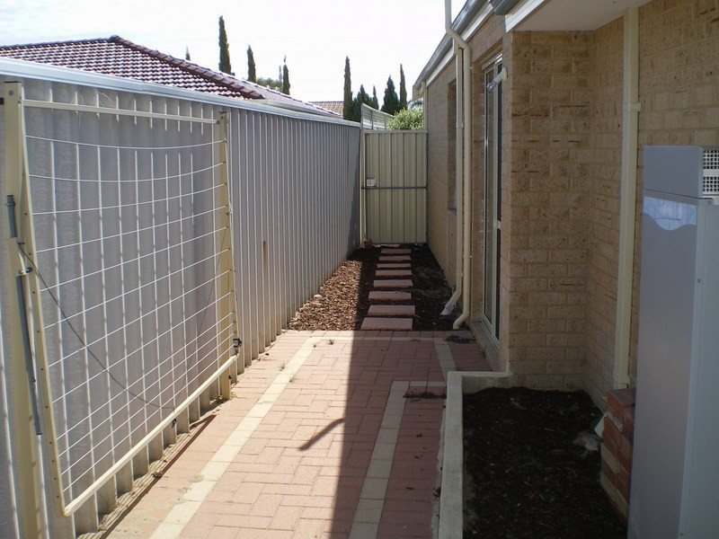 Villa 4/23 Royal Palm Drive, Warnbro WA 6169
