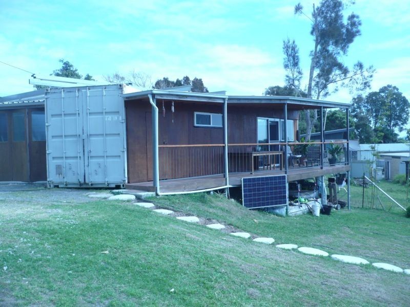 7 ILLAWARRA CR, Coomba Park NSW 2428