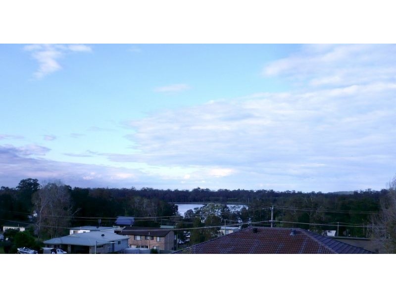 7 ILLAWARRA CR, Coomba Park NSW 2428