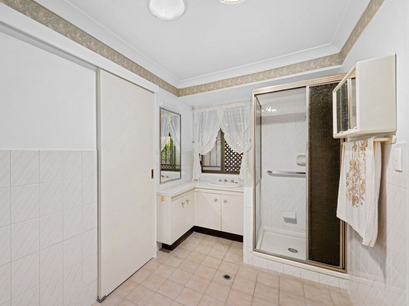 23 Bel-Air Court, Ferny Hills QLD 4055