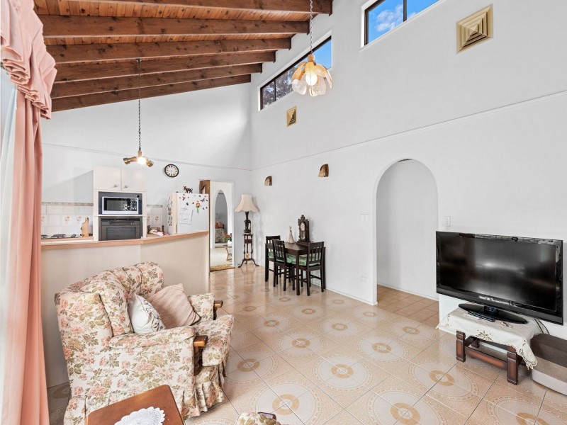 23 Bel-Air Court, Ferny Hills QLD 4055