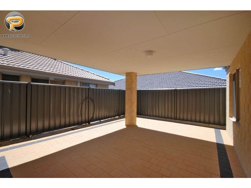 3 Girramay Rd, Banksia Grove WA 6031