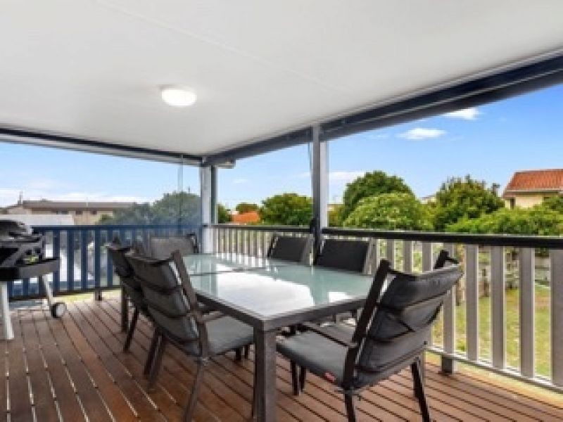 7 Taylor Avenue, Golden Beach QLD 4551