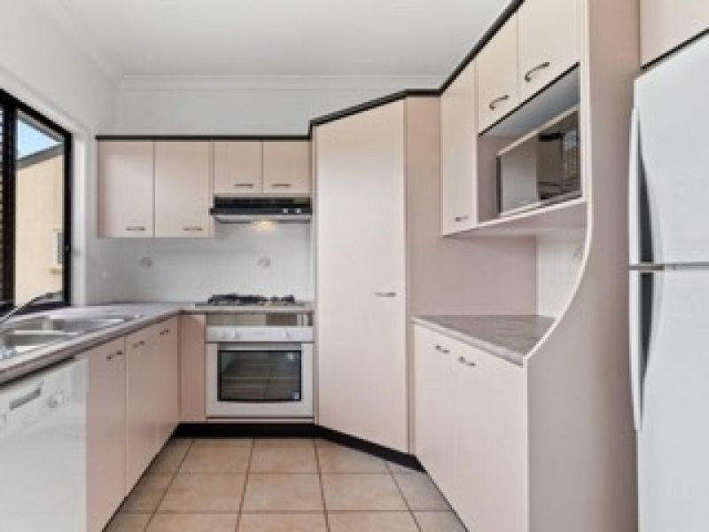 7 Taylor Avenue, Golden Beach QLD 4551