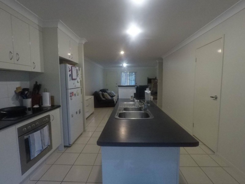 15 Periwinkle lane, Springfield Lakes QLD 4300