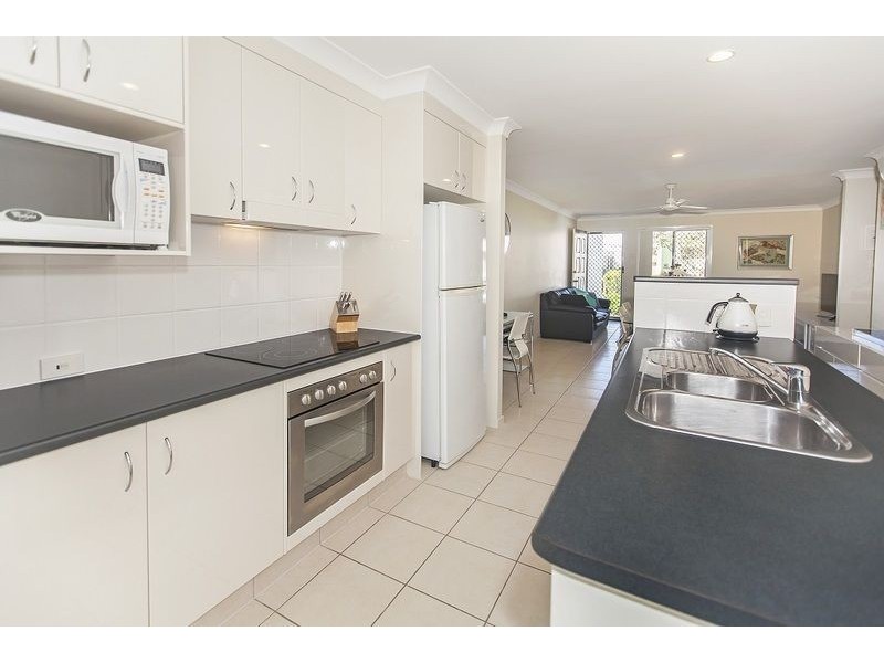 15 Periwinkle lane, Springfield Lakes QLD 4300