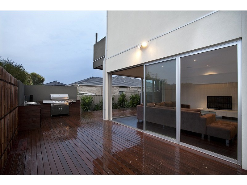 8A San Sebastian Drive, Point Cook VIC 3030