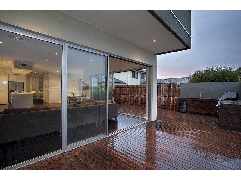 8A San Sebastian Drive, Point Cook VIC 3030