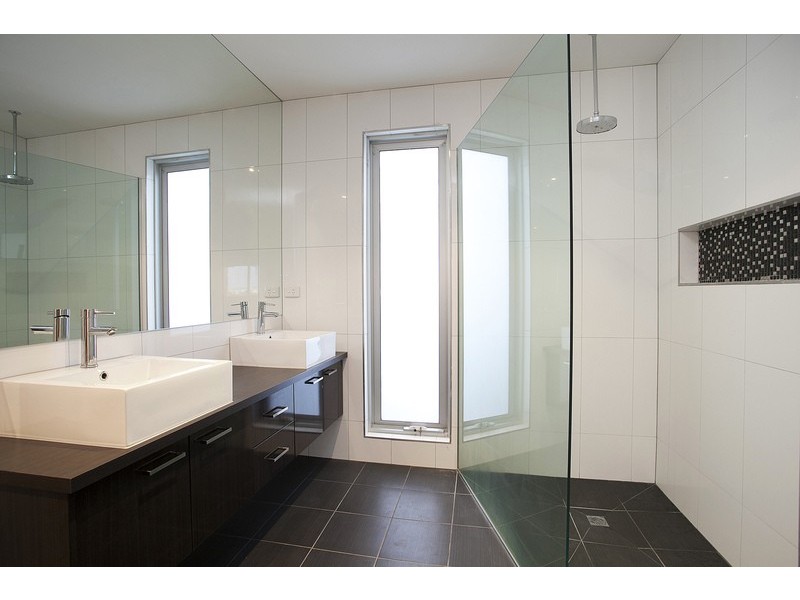 8A San Sebastian Drive, Point Cook VIC 3030