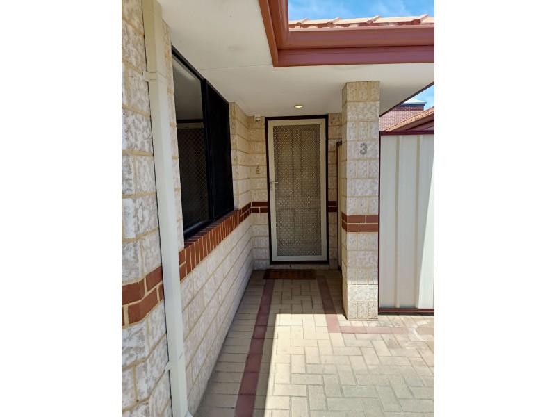 3/3 Henry St, Midland WA 6056