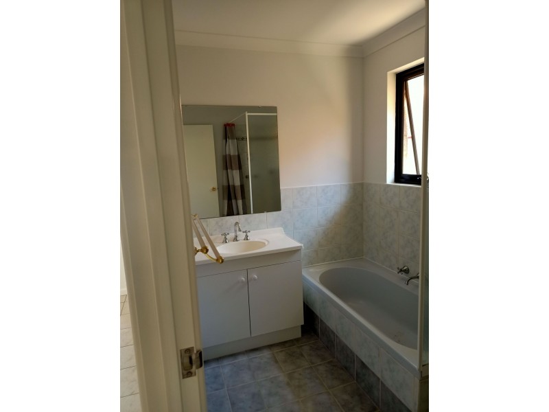 3/3 Henry St, Midland WA 6056