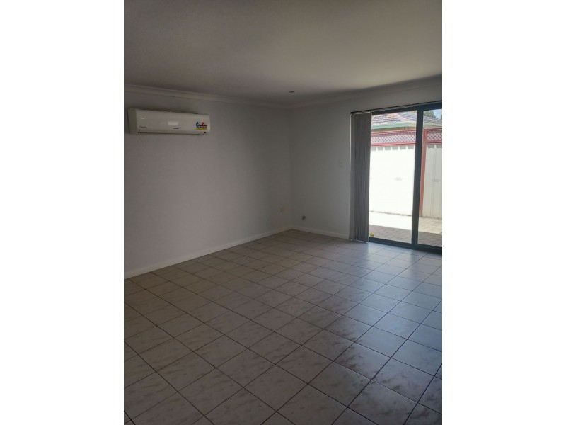 3/3 Henry St, Midland WA 6056