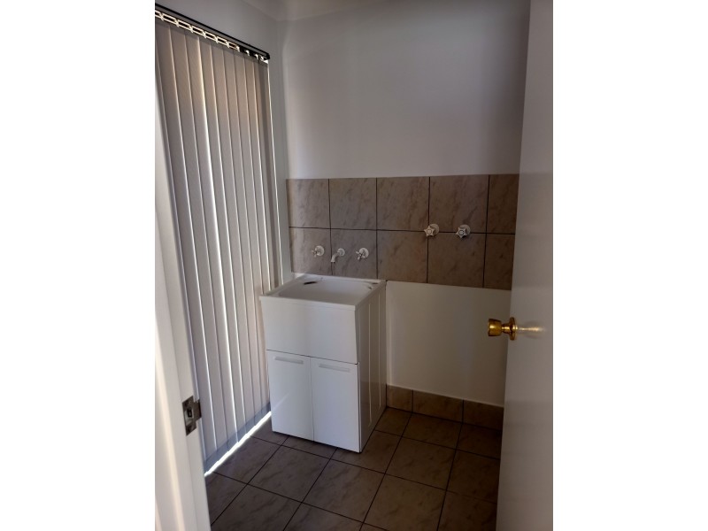 3/3 Henry St, Midland WA 6056