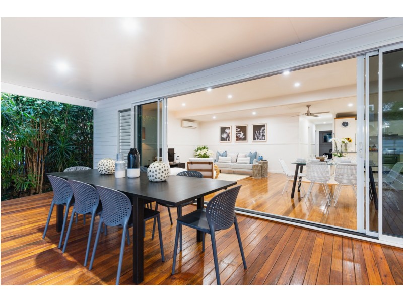 38 Kingaroy st, Stafford Heights QLD 4053