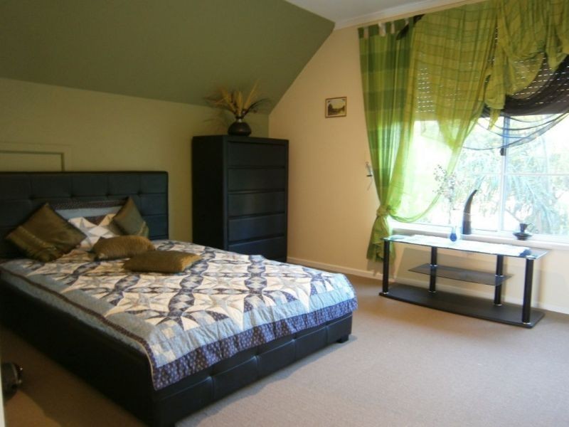 11 Drugal Court, Hallett Cove SA 5158