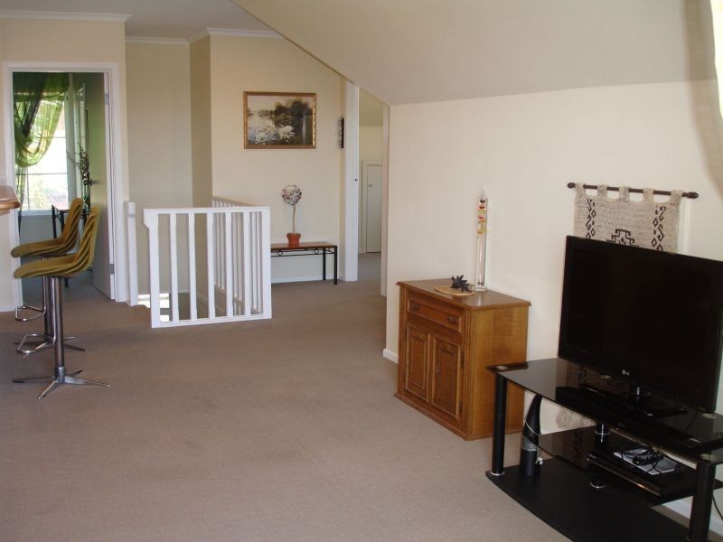 11 Drugal Court, Hallett Cove SA 5158