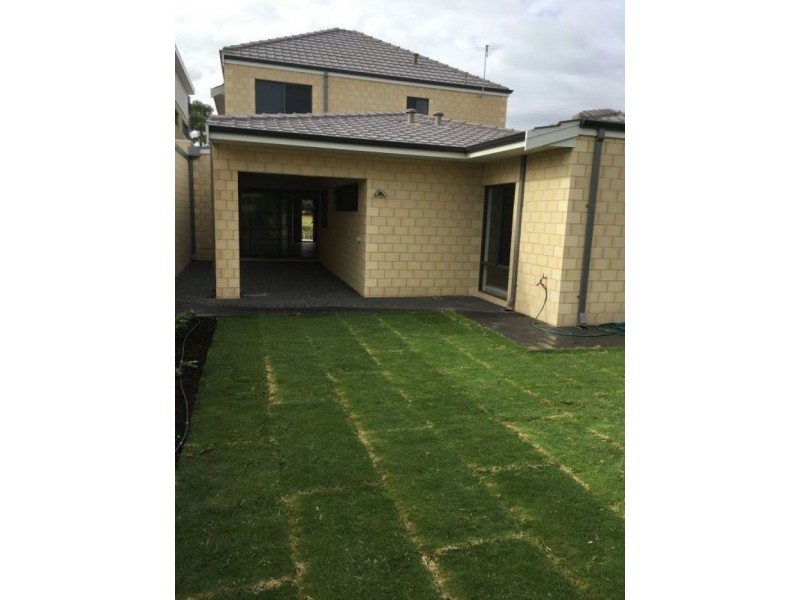 50 B Broadbeach Blvd, Hillarys WA 6025