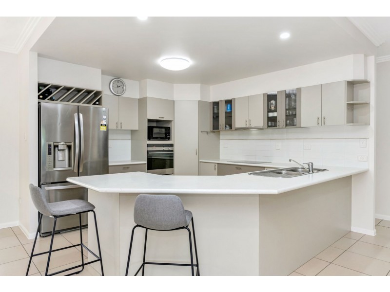 1 Lockyer Place, Mount Louisa QLD 4814