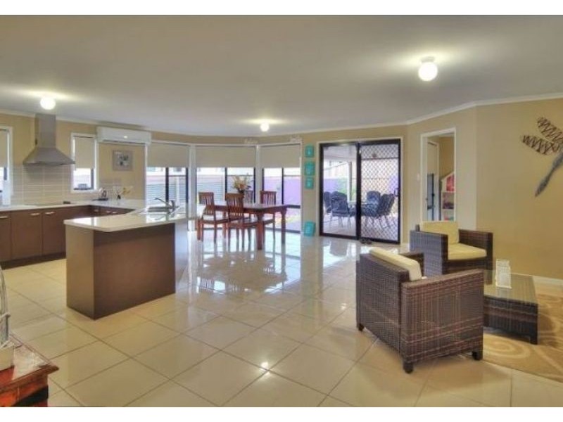 5 Holyrood St, Calamvale QLD 4116