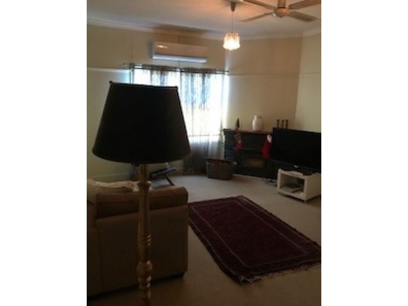 6 Station St, Wedderburn VIC 3518