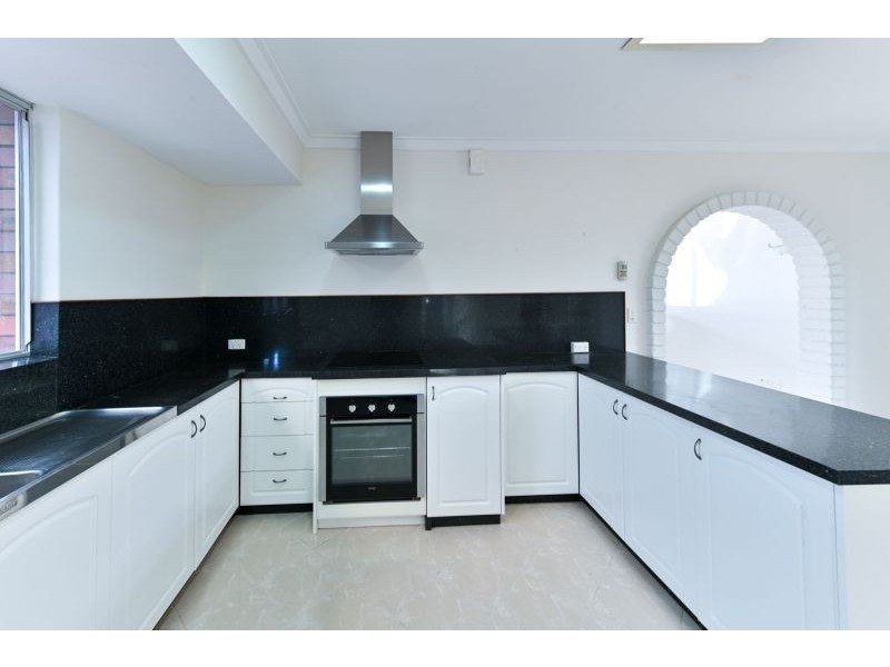 5B Gemmel Way, Hillarys WA 6025