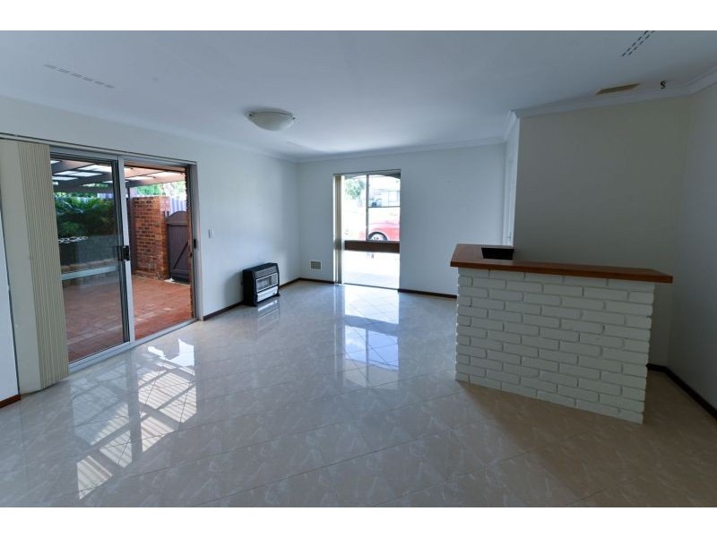 5B Gemmel Way, Hillarys WA 6025