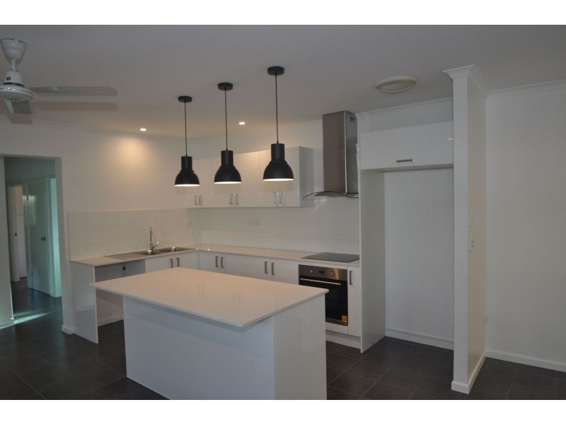 89 Wattle St, Yorkeys Knob QLD 4878