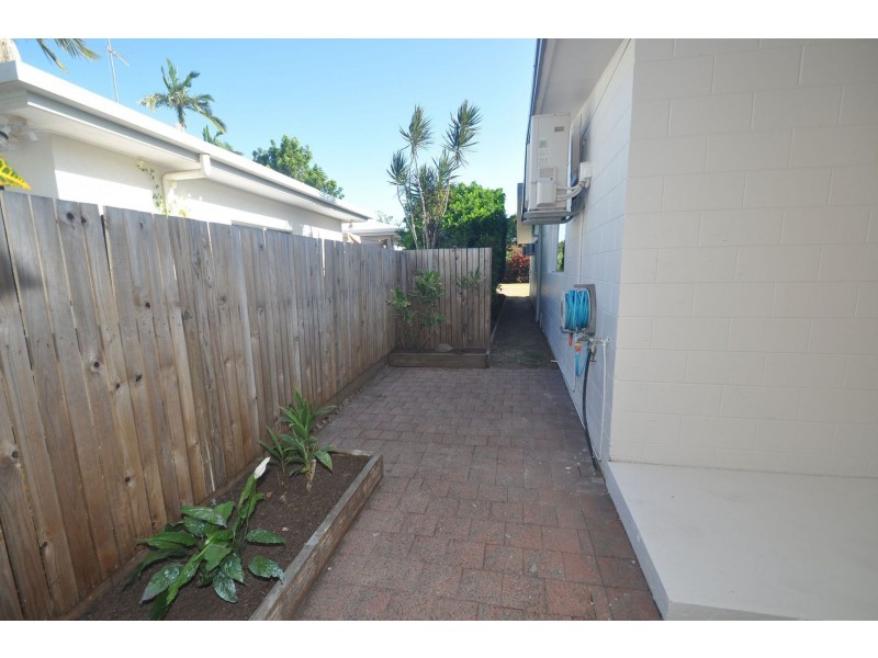 89 Wattle St, Yorkeys Knob QLD 4878