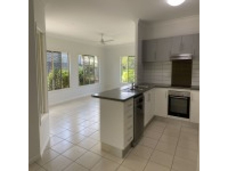 32 Norfolk Circuit, Redlynch QLD 4870