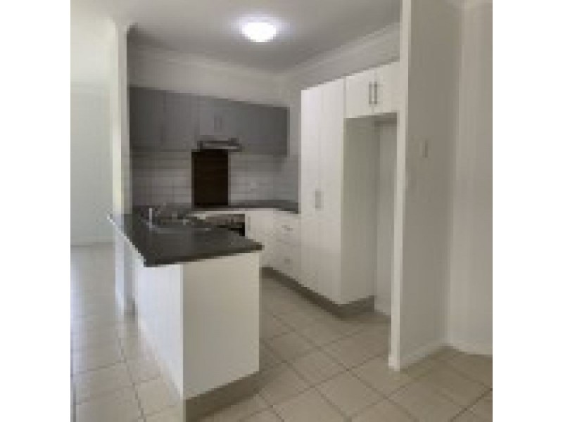 32 Norfolk Circuit, Redlynch QLD 4870