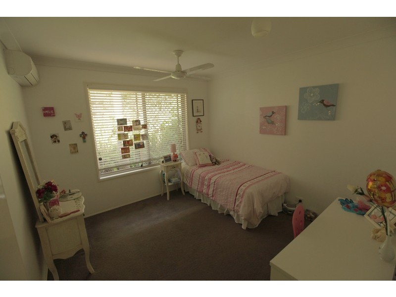 1 Oolyie Close, Chapel Hill QLD 4069