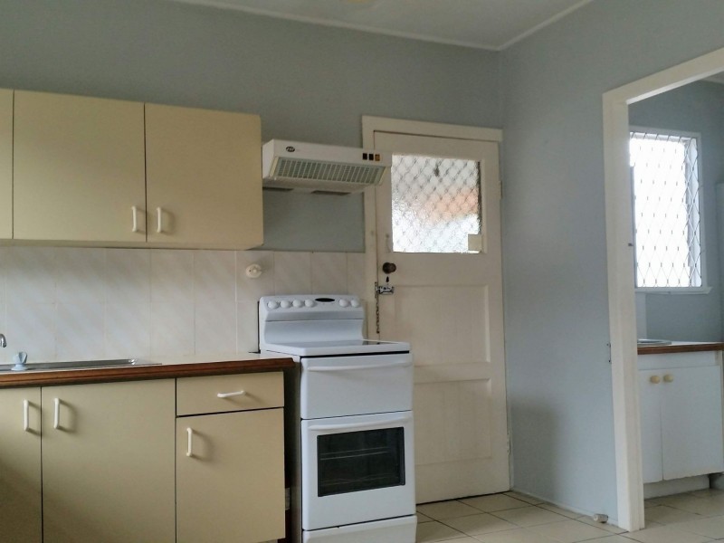 146 Johstone Street, Southport QLD 4215