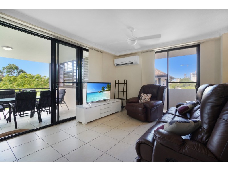 53 Warren Street, St Lucia QLD 4067