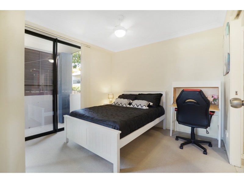 53 Warren Street, St Lucia QLD 4067
