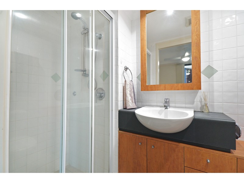 53 Warren Street, St Lucia QLD 4067