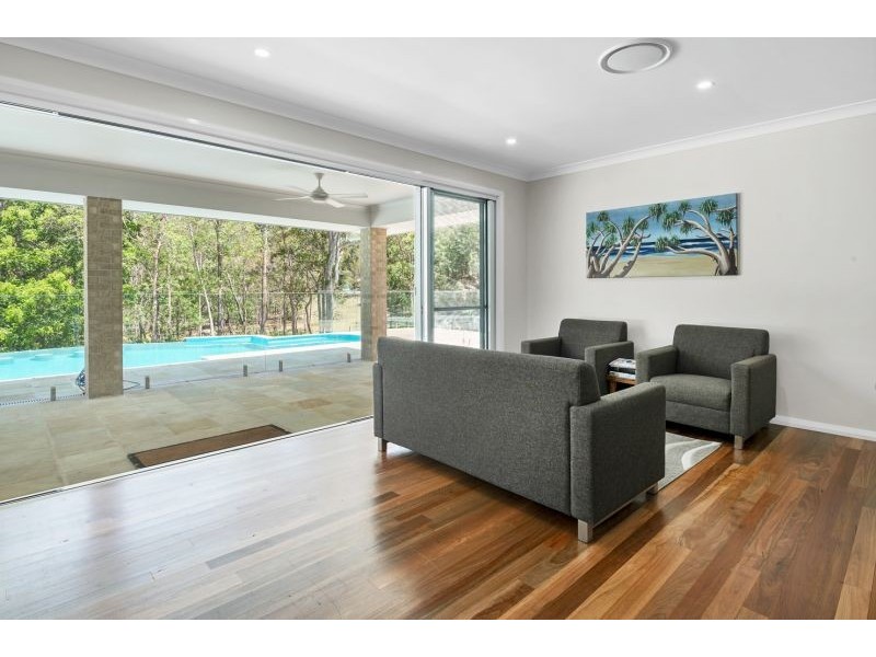 16 Wallaby Drive, Mudgeeraba QLD 4213