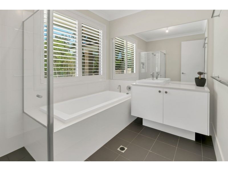 16 Wallaby Drive, Mudgeeraba QLD 4213