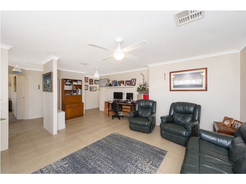 5 Gillen Place, Waikiki WA 6169