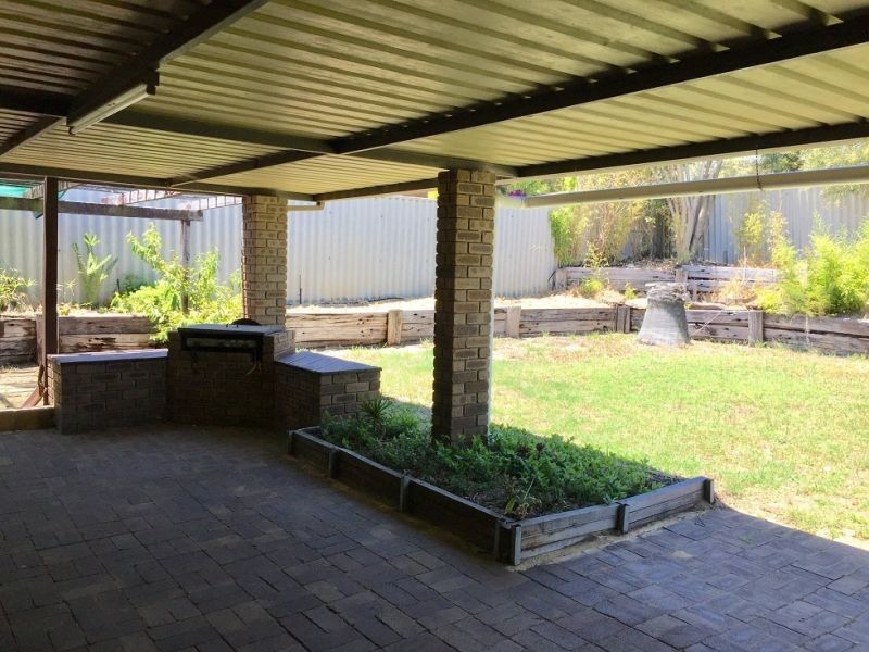 23 Candlebark Place, South Lake WA 6164