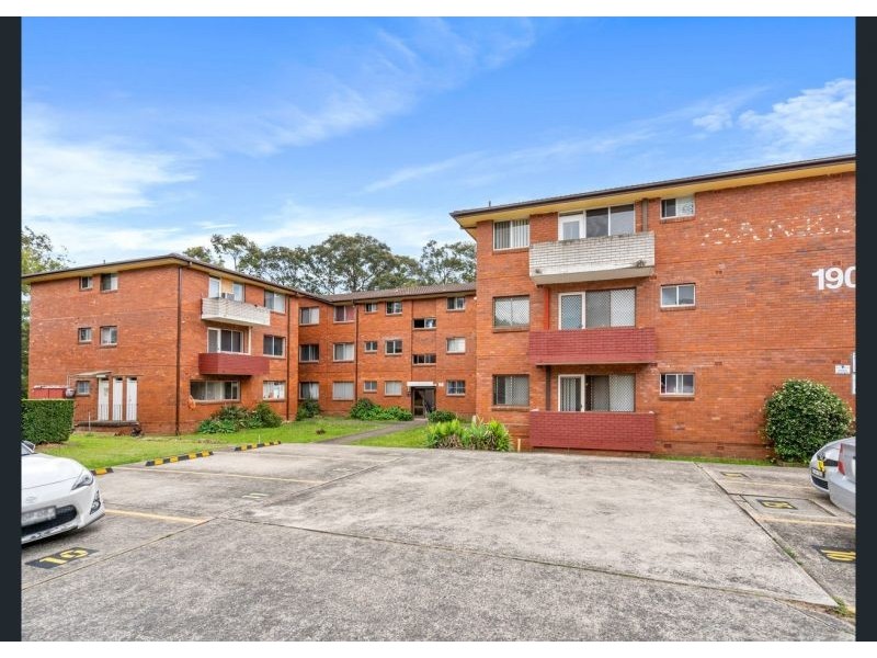 190 Sandal Crescent, Carramar NSW 2163