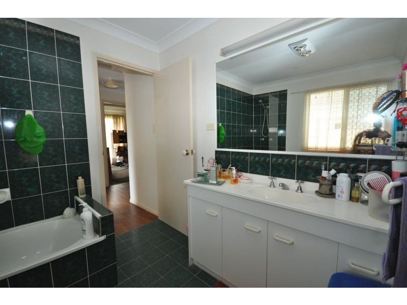 1 Glenbrae crt, Marsden QLD 4132